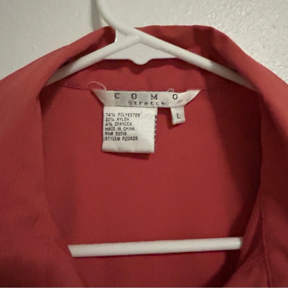 Sleeveless Coral Button-Up Women's Top - Picture 4 of 4
